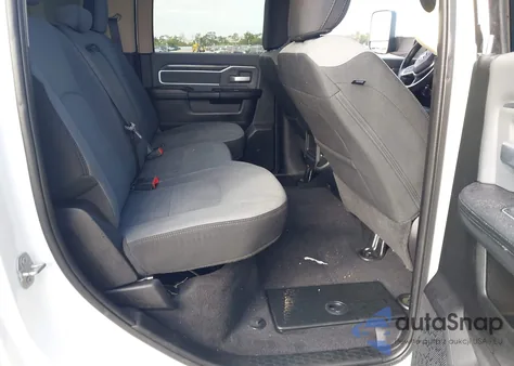 2020 Ram 2500 Big Horn 4X4 6'4 Box z USA, uszkodzony, nr VIN 3C6UR5DL2LG214052